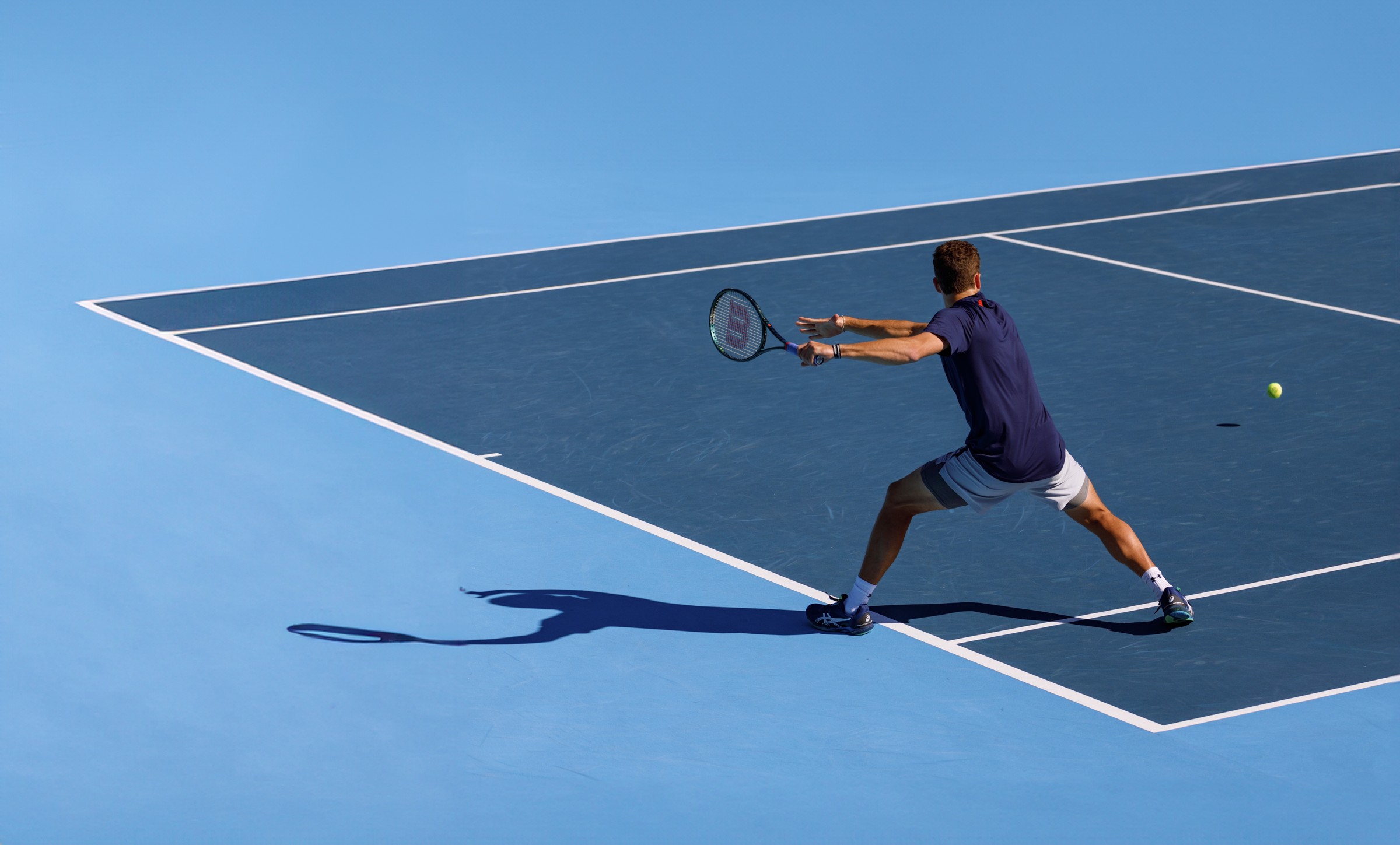 Sports — tennis, forehand