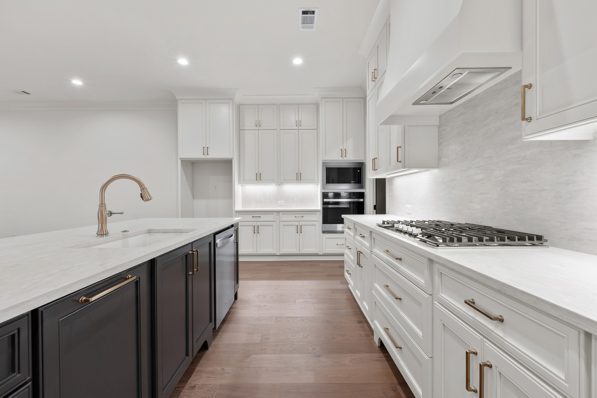 Bellevue Homes — kitchen